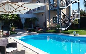 Gullo Hotel
